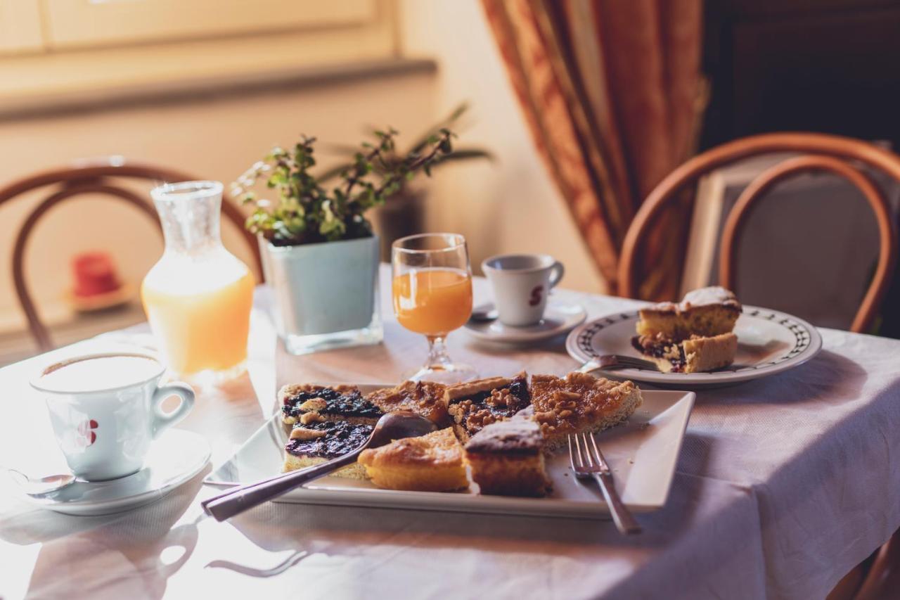 Albergo Ristorante Pasqui Rocca San Casciano Екстер'єр фото