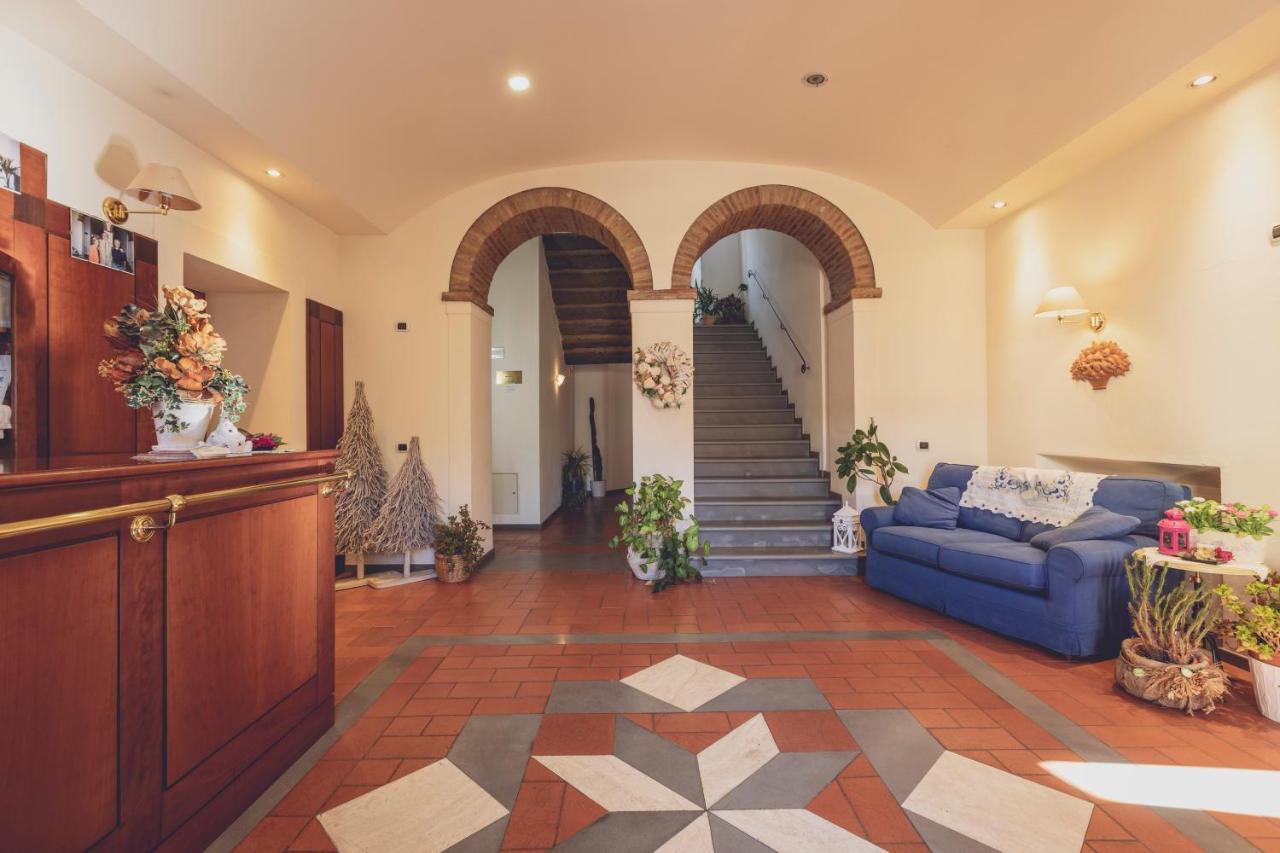 Albergo Ristorante Pasqui Rocca San Casciano Екстер'єр фото